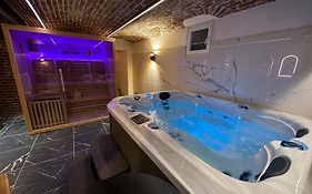 Le Bijou - Appartement, Sauna Et Jacuzzi - Lille