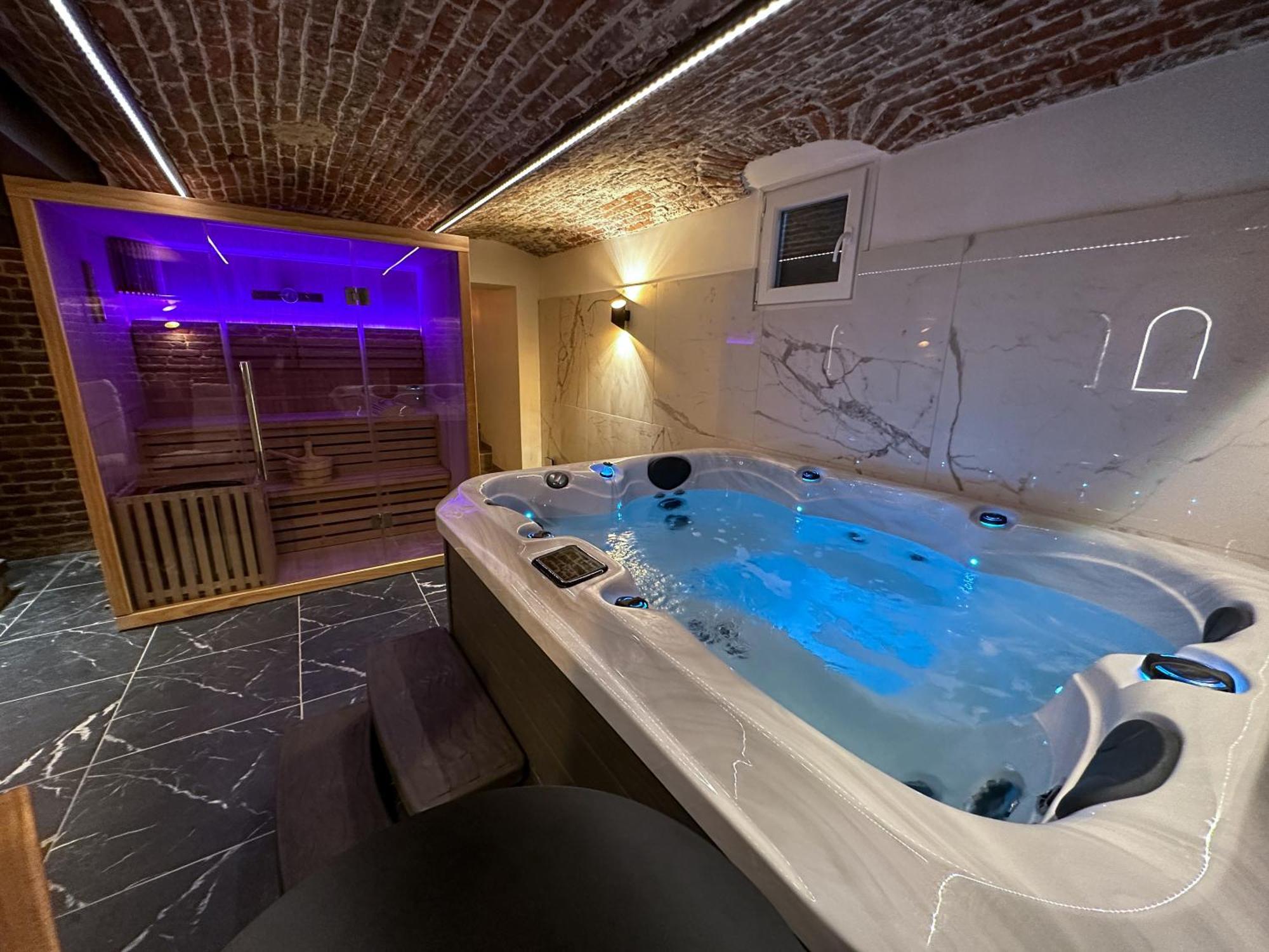 Le Bijou - Appartement, Sauna Et Jacuzzi - Lille Extérieur photo